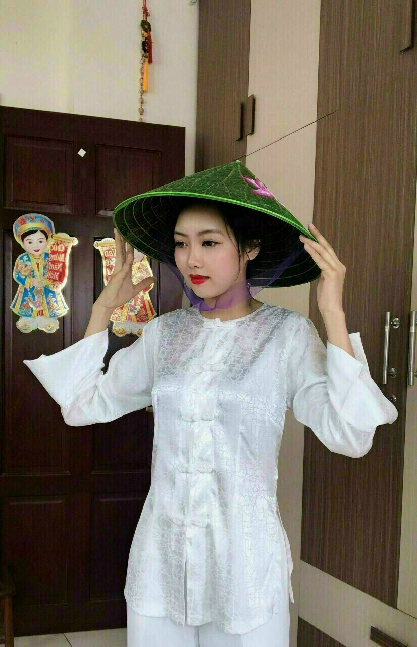 Bà ba cách tân cao cấp (trắng)